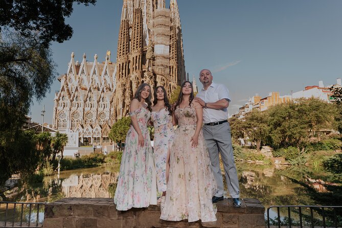 Barcelona: Glamour Wow Dress Photoshoot in Spectacular locations - Who This Works Best For