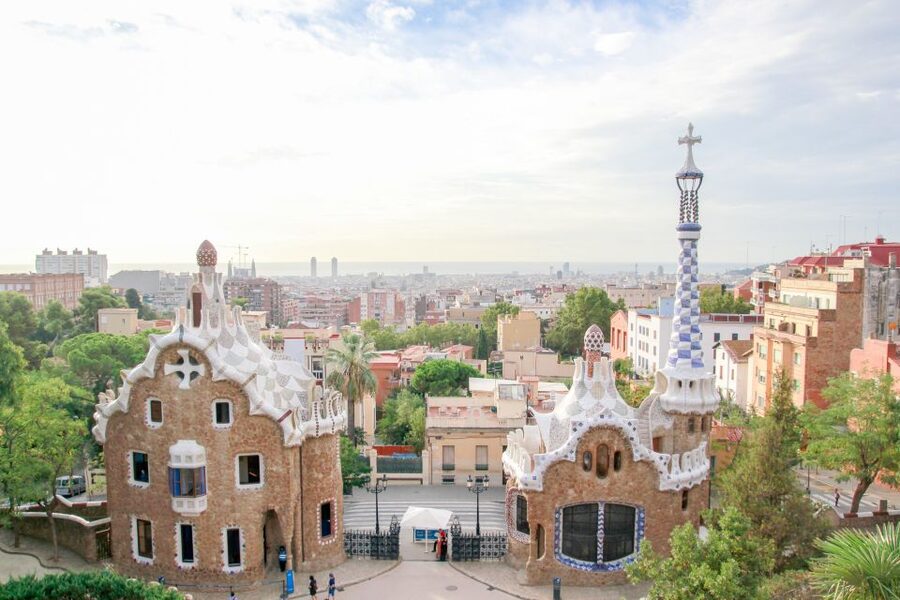 Barcelona: Go City Explorer Pass - Choose 2 to 4 Attractions - Sagrada Familia guided tour, the best way to start your Gaudí story