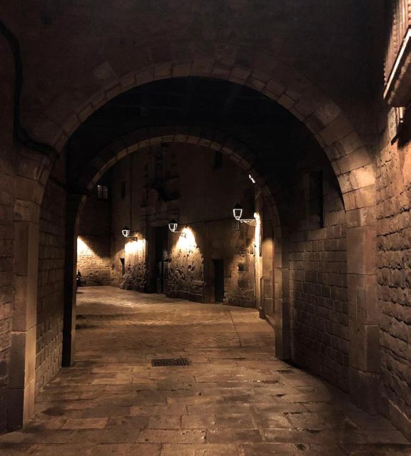Barcelona: Gothic Quarter By Night Guided Walking Tour - The Sweet Stop: Hot Chocolate and Churros or Gelato