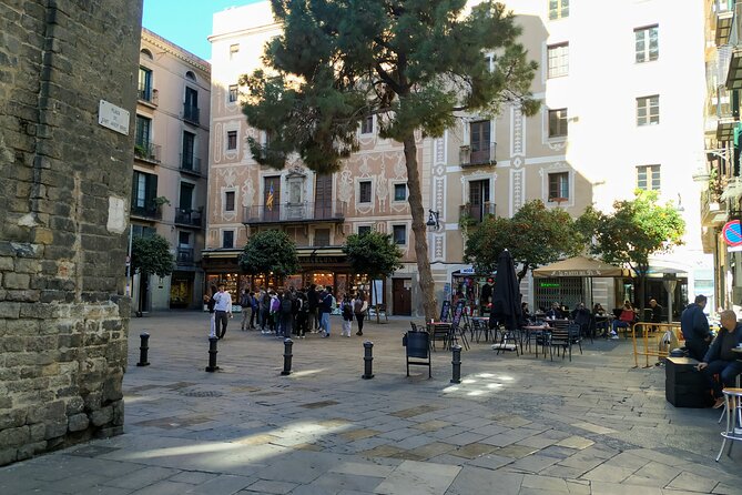Barcelona Gothic Quarter Old Town Private Tour - Las Ramblas to Roman Tombs: the early layers you can actually see
