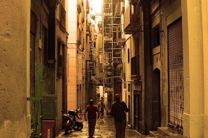 Barcelona Gothic Quarter's Deepest Secrets & Sangria - Why the Gothic Quarter story feels different on this route