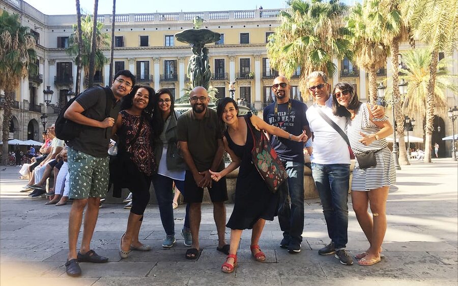 Barcelona: Gothic Quarter's Deepest Secrets Tour and Sangria - Archive of the Crown of Aragon and Augustus Temple: the politics behind the stones