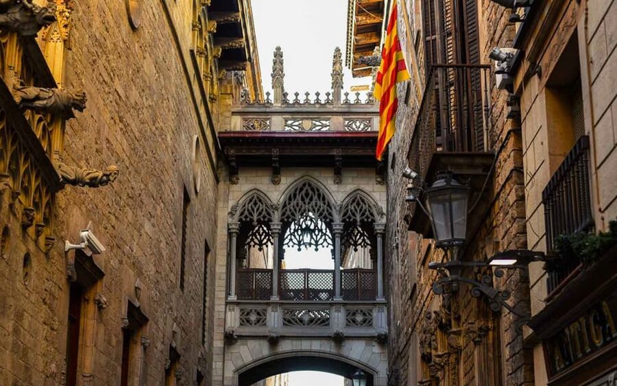 Barcelona: Gothic Quarter's Deepest Secrets Tour and Sangria - Government Square and Bishop’s Bridge: small spaces with big meaning