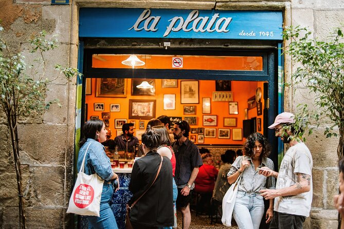 Barcelona Gothic Quarter Tapas & Taverns Food & Wine Tour - Walking the Gothic Quarter: Roman Clues and Franco-Barcelona Stories