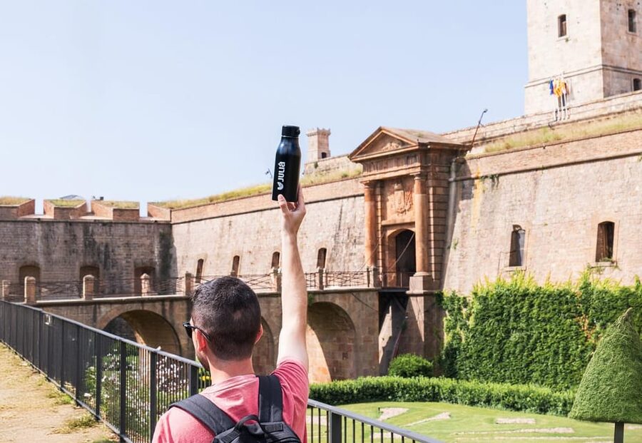 Barcelona: Gothic Quarter Walking Tour w/ Montjuïc Cable Car - Montjuïc by Coach: Olympic-Era Panoramas in One Direction