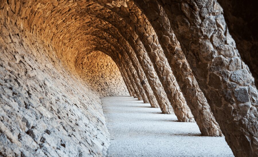 Barcelona: Guell Park Small-Group Tour & Dragon Stairway - From Count Güell’s dream to Gaudi’s plan: what you hear while you walk the viaducts