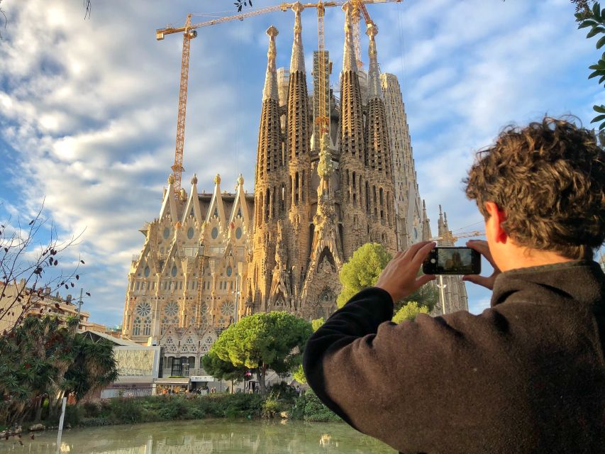 Barcelona: Guided Bike or E-Bike City Tour - Key highlights worth your time