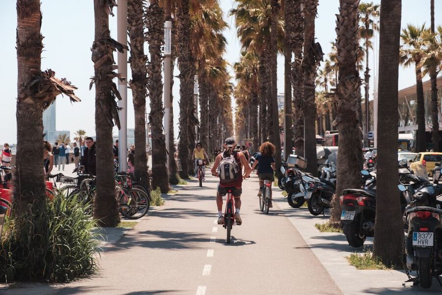 Barcelona: Guided Bike or E-Bike City Tour - Riding experience: what matters for comfort, safety, and effort