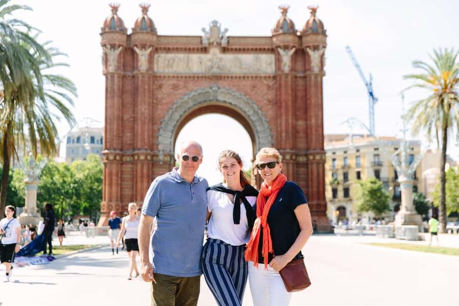Barcelona: Guided Highlights Bike or eBike Tour (3 Hours) - How a 3-hour bike route turns Barcelona into something you can remember