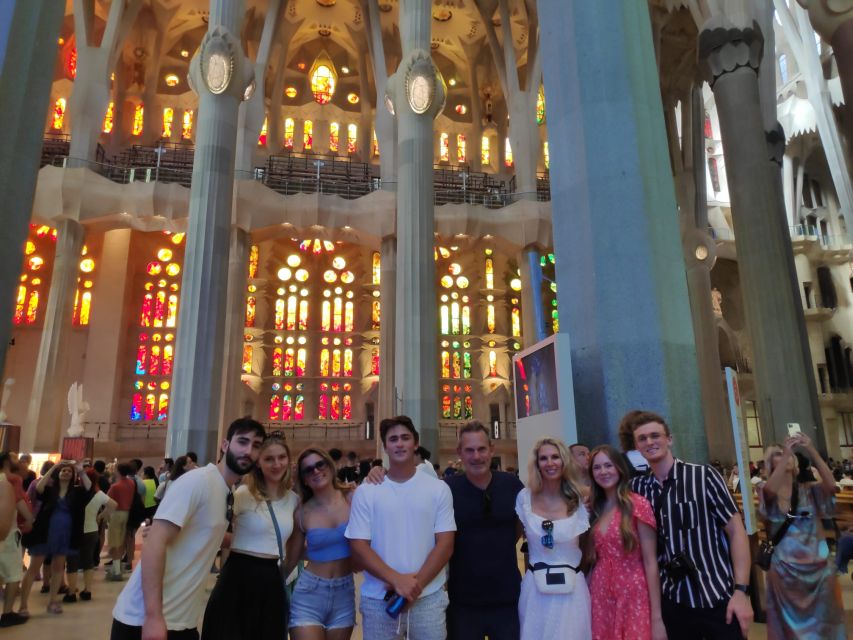 Barcelona: Guided Tour of Sagrada Familia - Morning sunlight in stained glass, and how to choose your timing