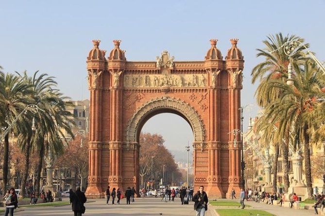 Barcelona Half-Day Sightseeing Private Tour - Park Güell: why 45 minutes can be enough