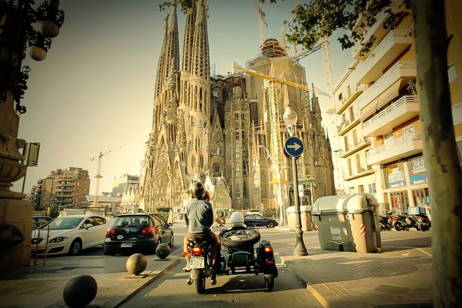 Barcelona: Half Day Tour on Sidecar Motorcycle - What to wear and bring so the ride stays comfortable