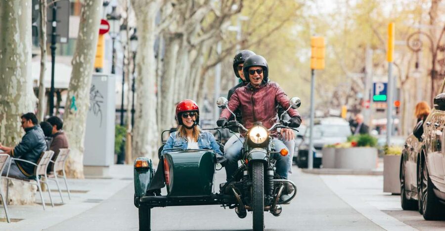 Barcelona: Half Day Tour on Sidecar Motorcycle - UNESCO stops: fast photo moments at Sagrada Familia and more
