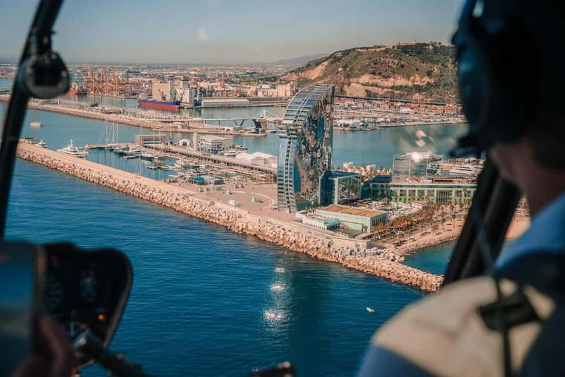 Barcelona: Helicopter, Boat Ride & Old Town Private Tour - Placa Reial and Moll de les Drassanes: from old stone to working harbor