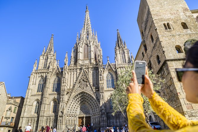 Barcelona Helicopter, Sailboat & Old Town Private Walking Tour - Entering Barcelona’s “old to new” story from Carrer de Roger de Llúria