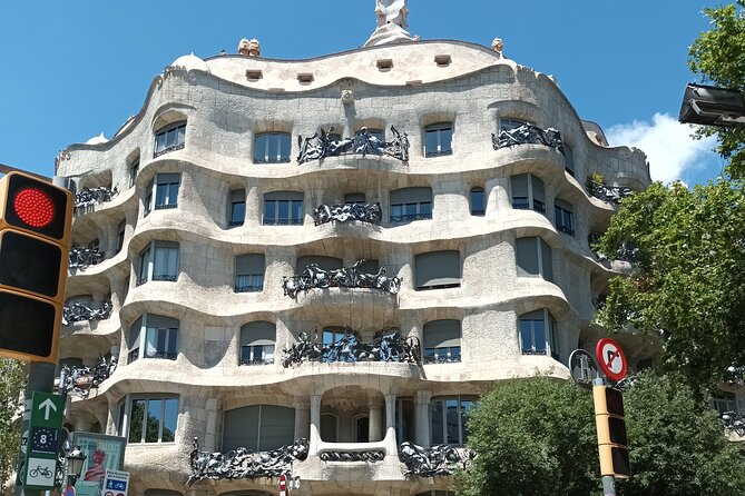 Barcelona Highlights Bike Tour - Barceloneta beachfront cycling, plus the 1992 Olympic transformation
