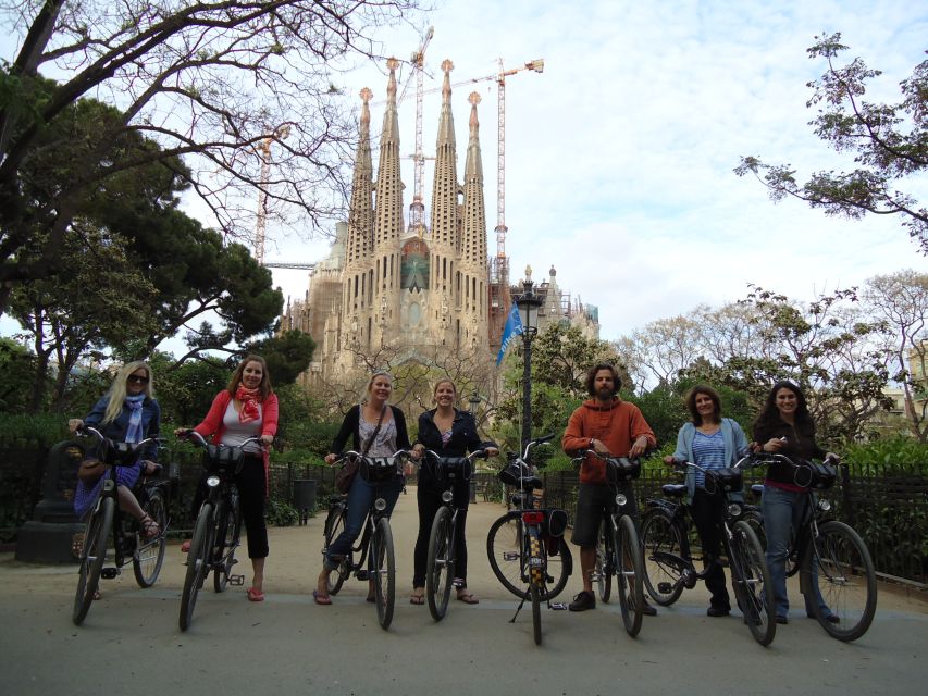 Barcelona Highlights Bike Tour: Cycle along the beach! - First impressions: a tour built for momentum, not stress