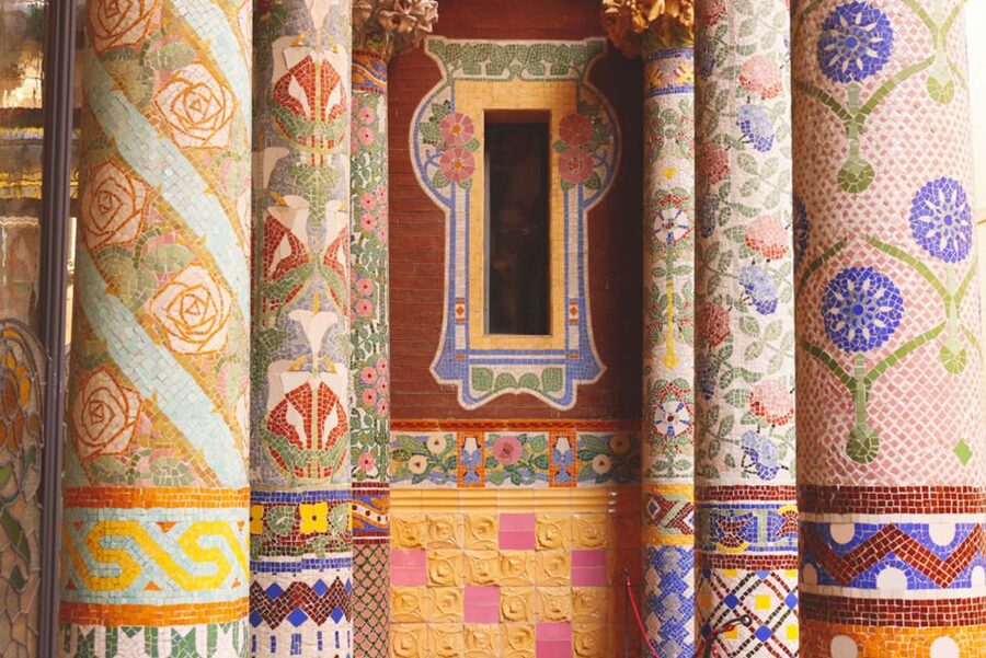 Barcelona: Highlights & Gems Private Tour with Tapa & Drink - Who this tour suits best, and who might want another option