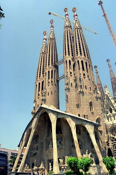 Barcelona Highlights Half Day Small Group Tour - Montjuïc to the Gothic Quarter, the Perfect Time-Saver Loop