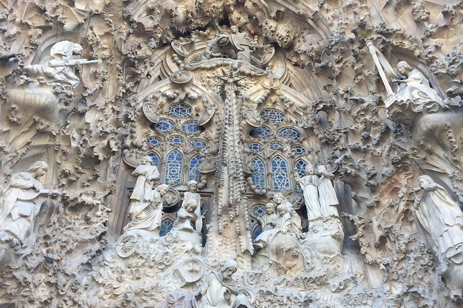 Barcelona: Highlights of Sagrada Familia Max 6 People Guided Tour - Price and value: is $156.01 worth it?