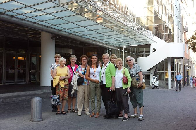 Barcelona Highlights Private Guided Tour - A 4-hour overview in a luxury Mercedes van