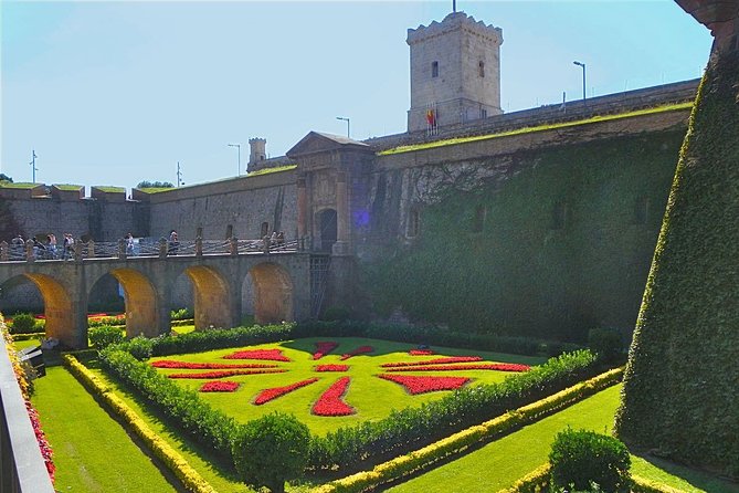 Barcelona Highlights Private Tour with Port or Hotel Transfers - MNAC, Pueblo Español, and the Magic Fountain stops you can’t fake later