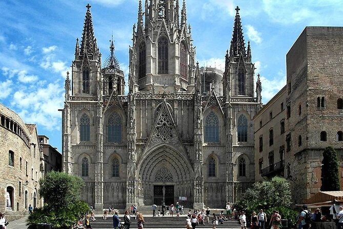 Barcelona Highlights Private Tour with Port or Hotel Transfers - Gaudi time: Sagrada Familia plus the Modernist streets