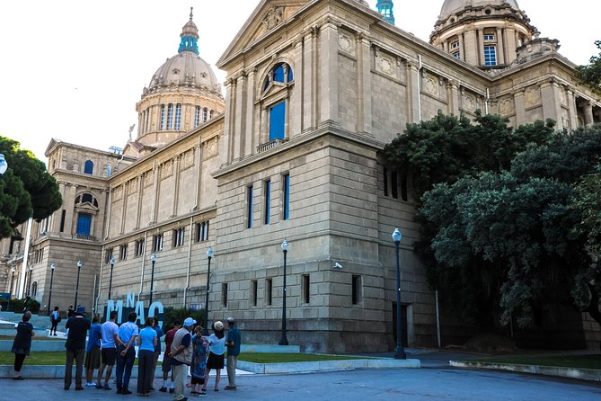 Barcelona Highlights & Sagrada Familia Tour: Priority Access - Sagrada Familia priority entry: what the inside guide adds