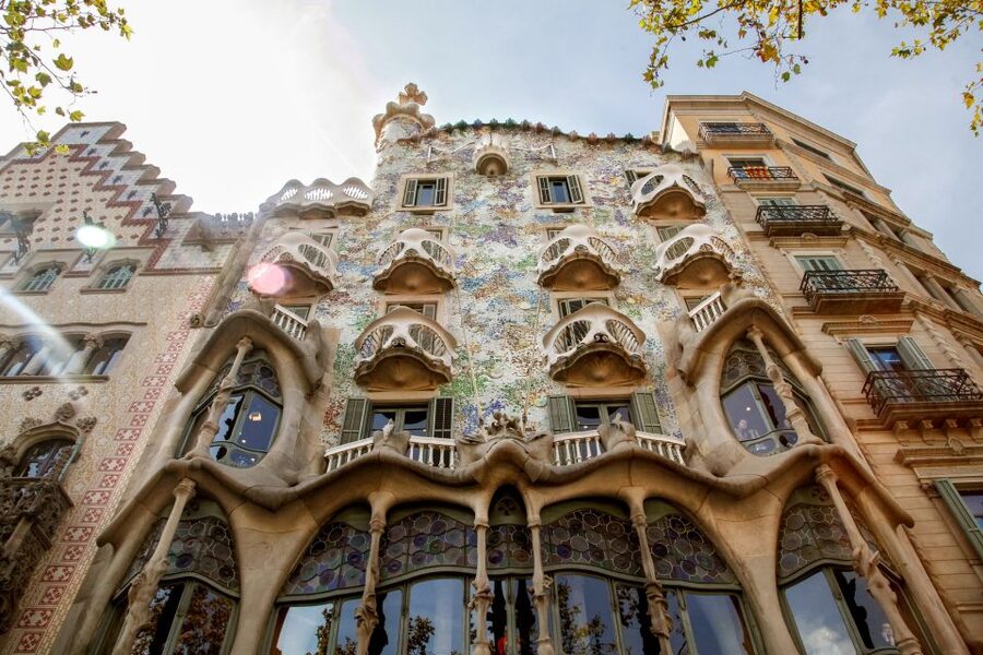 Barcelona Historical 3-Hour Bike Tour - What to wear and bring so you enjoy every minute