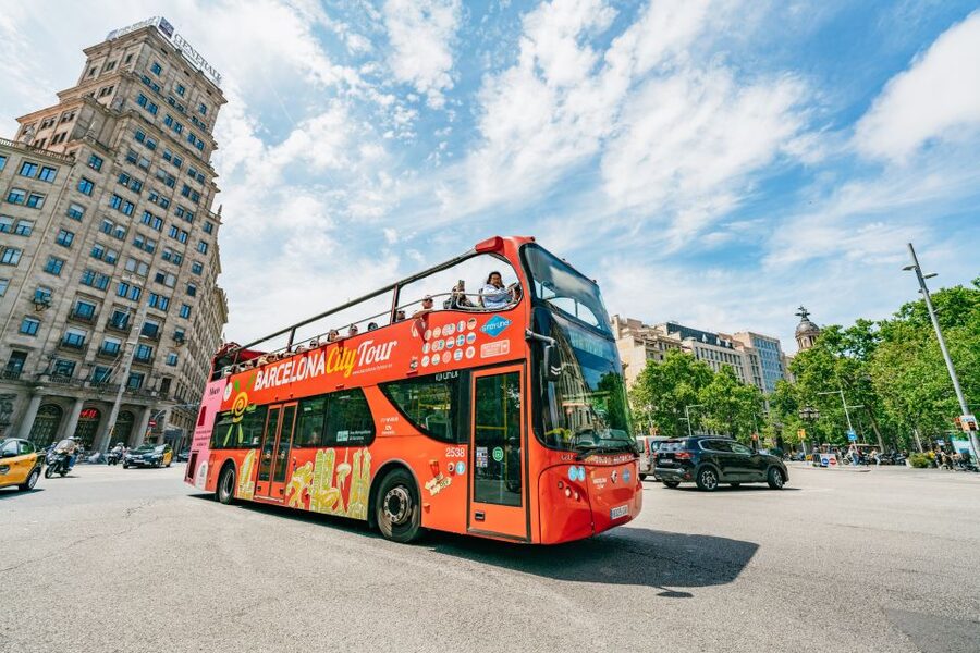 Barcelona: Hop-On Hop-Off Bus & Aquarium Tour - How the Hop-On Hop-Off Works for 24 or 48 Hours