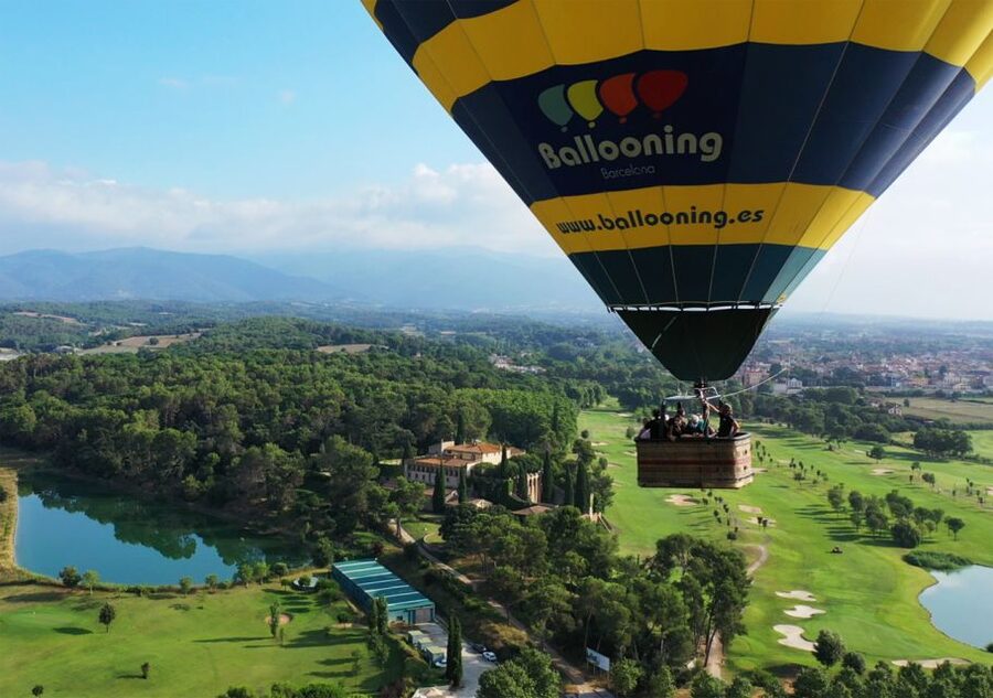 Barcelona: Hot Air Balloon Ride with Optional Transportation - What happens on the ground before you lift off