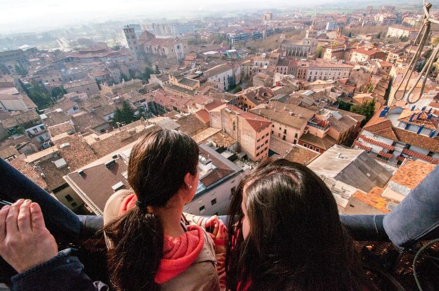 Barcelona: Hot Air Balloon Ride with Optional Transportation - The flight itself: about 1 hour 15 minutes in the sky
