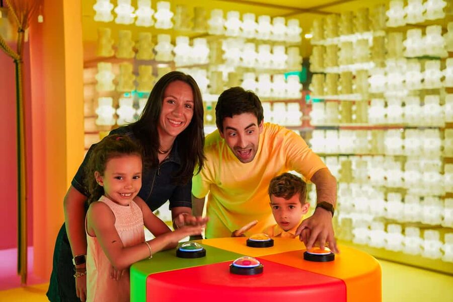 Barcelona: House of Candy Ticket Entrance - Timing: how open time entry changes your day