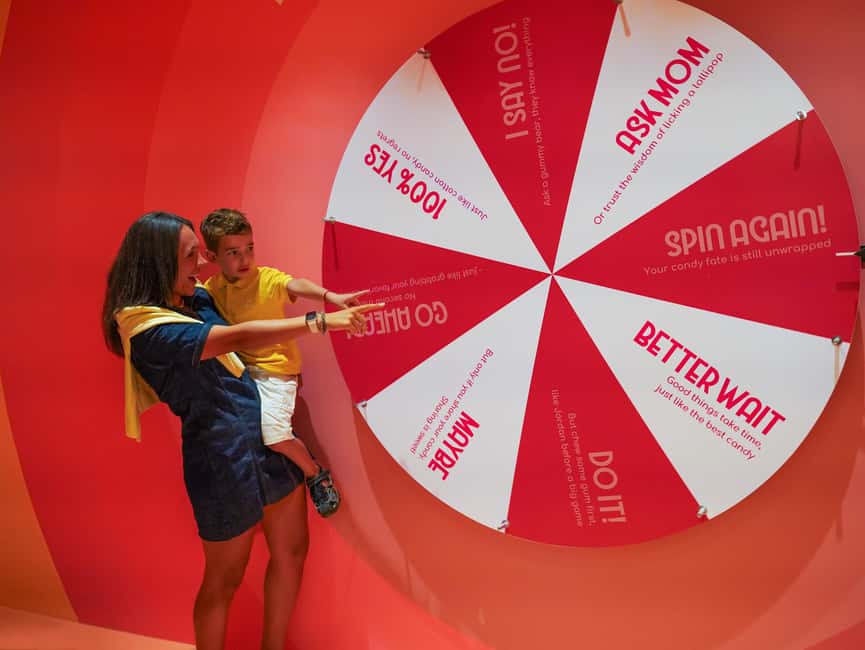 Barcelona: House of Candy Ticket Entrance - Candy Studio photos, how to make it worth your camera time