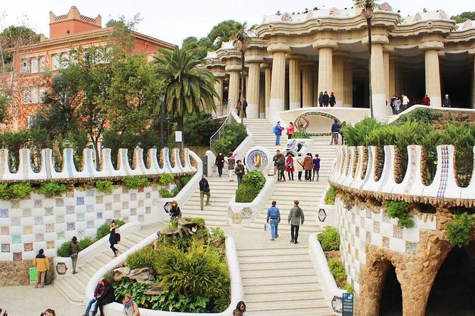 Barcelona in 1 Day: Sagrada Familia, Park Guell,Old Town & Pickup - Gothic Quarter walking: medieval lanes, cathedral area stops, and Roman-era corners