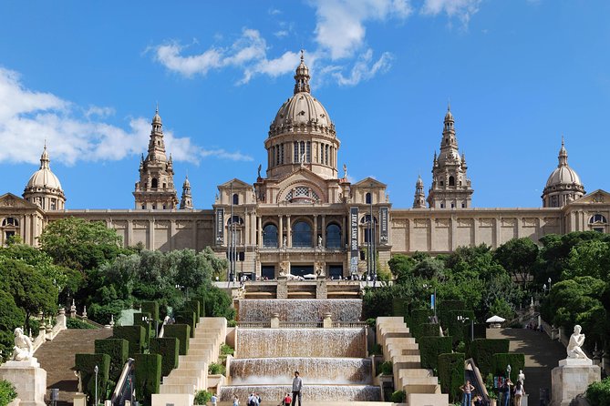 Barcelona in 1 Day: Sagrada Familia, Park Guell,Old Town & Pickup - Park Güell in the afternoon: hilltop views plus Gaudí’s sculptural world
