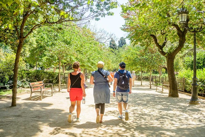 Barcelona in One Day eBike Tour with Park Güell Ticket - Meeting point and the 9:30 start in Ciutat Vella