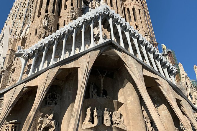Barcelona in One Day: Gaudí, Gothic Quarter &Tapas (Private Tour) - Starting At Plaça Nova: Roman Barcelona, With Joan Brossa Added