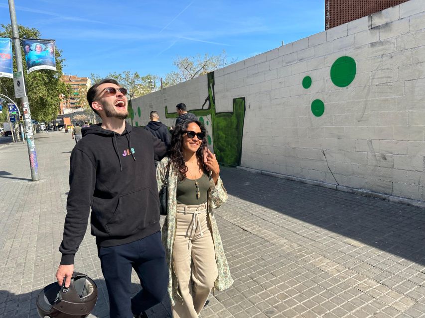 Barcelona: Insider Street Art Tour with Private Studio Visit - Av. del Paral·lel stop: your first crash course in style