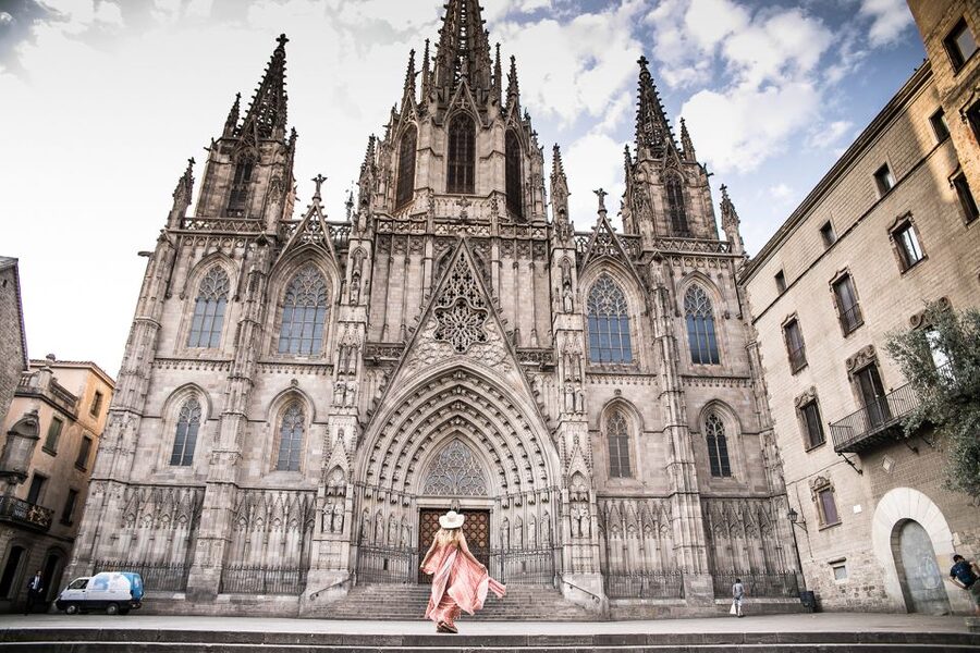 Barcelona: Instagram Tour of the Most Scenic Spots - Park Güell Finale at El Carmel, Then a Clean Ending Point