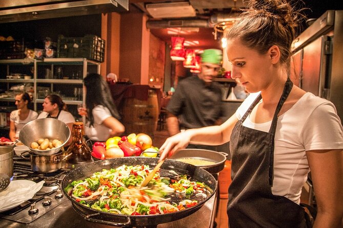 Barcelona Interactive Spanish Cooking Experience - Logistics That Matter: Meeting Point, Duration, and Group Size
