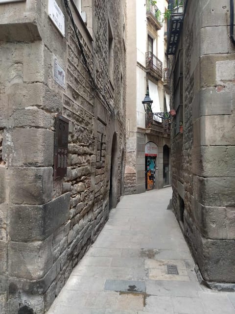 Barcelona: Jewish Tour by a Jewish guide - Starting at Plaça de Sant Jaume, where Barcelona history stacks up fast