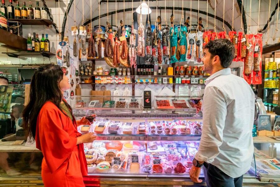 Barcelona: La Boqueria & Santa Caterina Market Private Tour - Should you book this La Boqueria and Santa Caterina tapas tour?