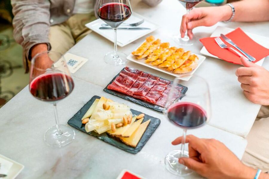 Barcelona: La Boqueria & Santa Caterina Market Private Tour - Who should book this private chef-led Barcelona food tour
