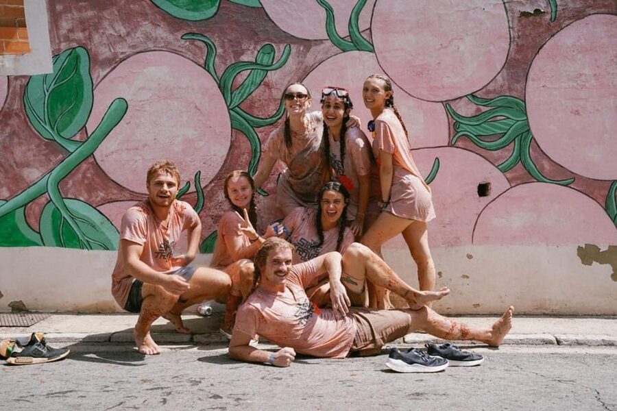 Barcelona: La Tomatina Day Trip to Buñol with Party Access - What to wear and bring, including the €20 sash choice