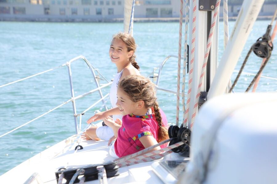 Barcelona: Light Brunch Sailing Experience with Drinks - Should You Book This Sailing Brunch Experience?