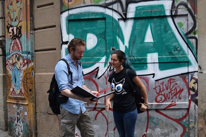 Barcelona Literary Tour - Beyond Orwell and Hemingway - Stop 1: The Gothic Quarter (Barri Gòtic) with a literary lens