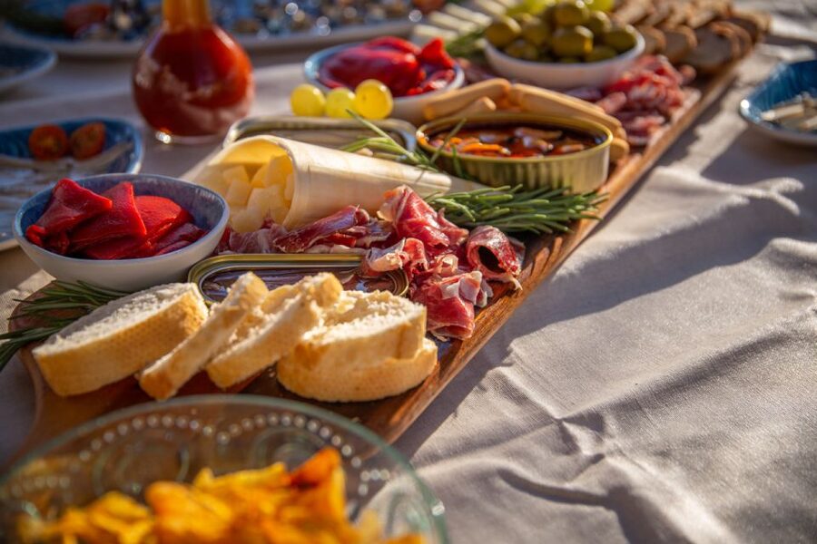 Barcelona: Local Tapas and Drinks Sailing Adventure Tour - Tapas and conserves: what you will actually eat on board