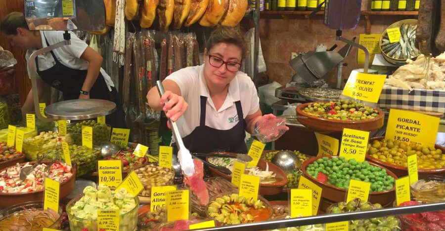 Barcelona Market Food Tour, Local & Artisanal Tastings - How the Guide Turns Market Stalls Into Practical Lessons