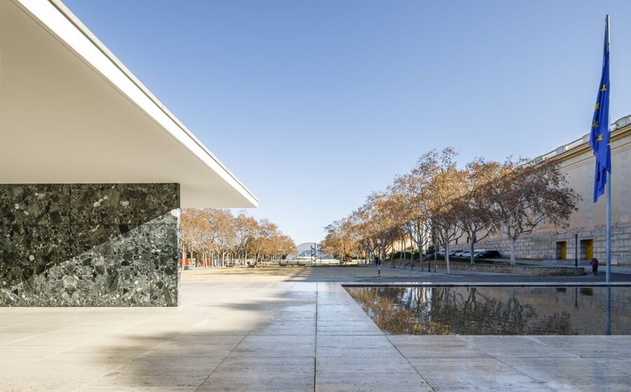 Barcelona: Mies van der Rohe Pavilion Ticket and Audio Guide - The story behind the pavilion: 1929 to 1986 in your own footsteps